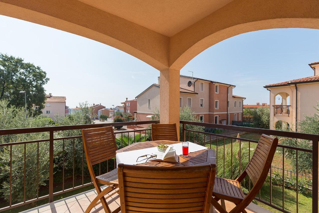 Apartments With A Swimming Pool Novigrad - 7078 Exteriér fotografie